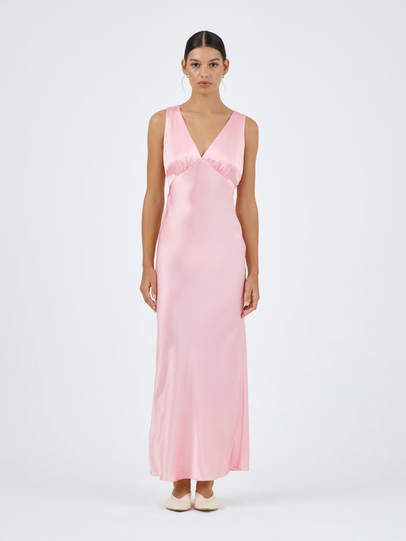 Roame. Zelena V-neck dress in rose quartz pink